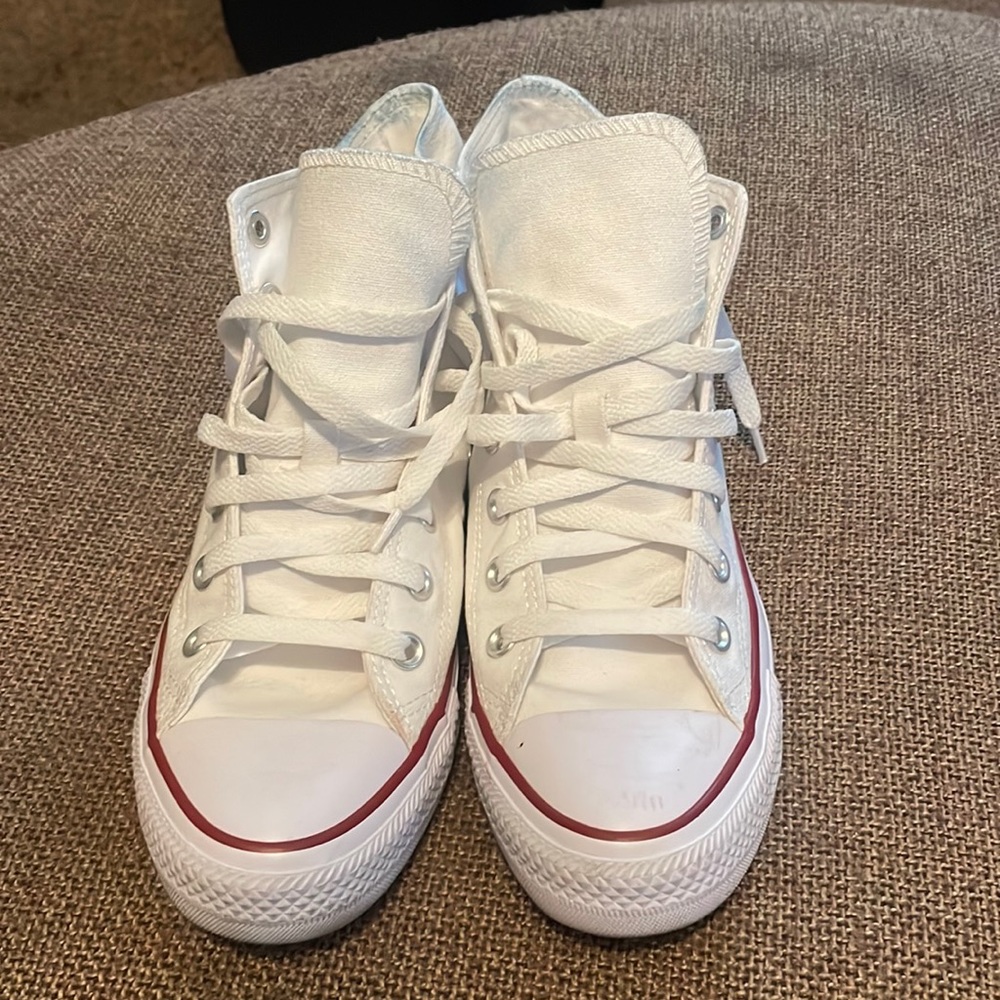 Converse chuck taylors
